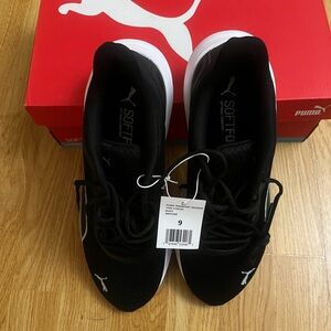 BRAND NEW!!! Size 9 Puma Transport Running Men's Athletic Sneakers